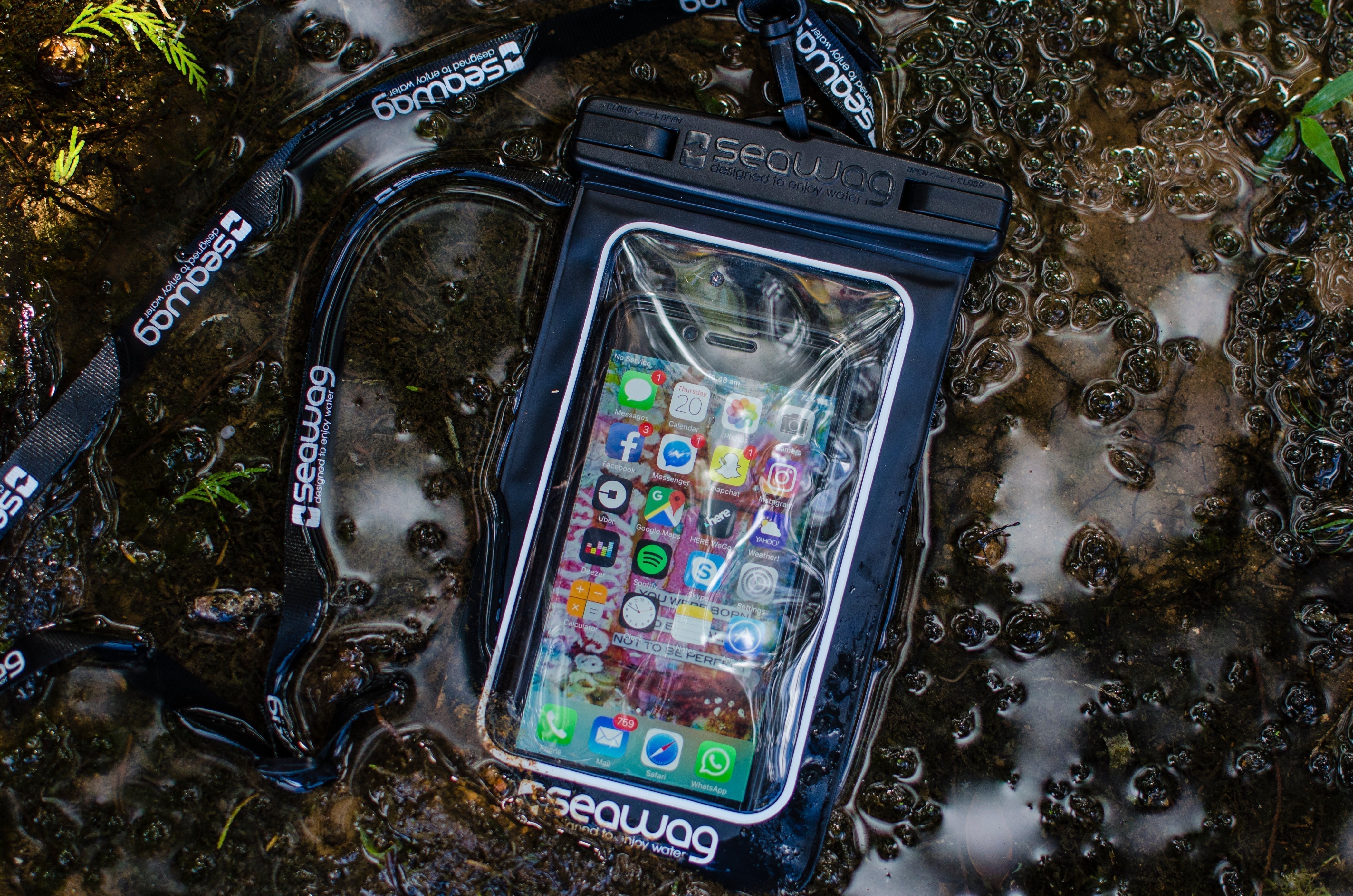 Universal Waterproof Case For Smartphone - White/Purple